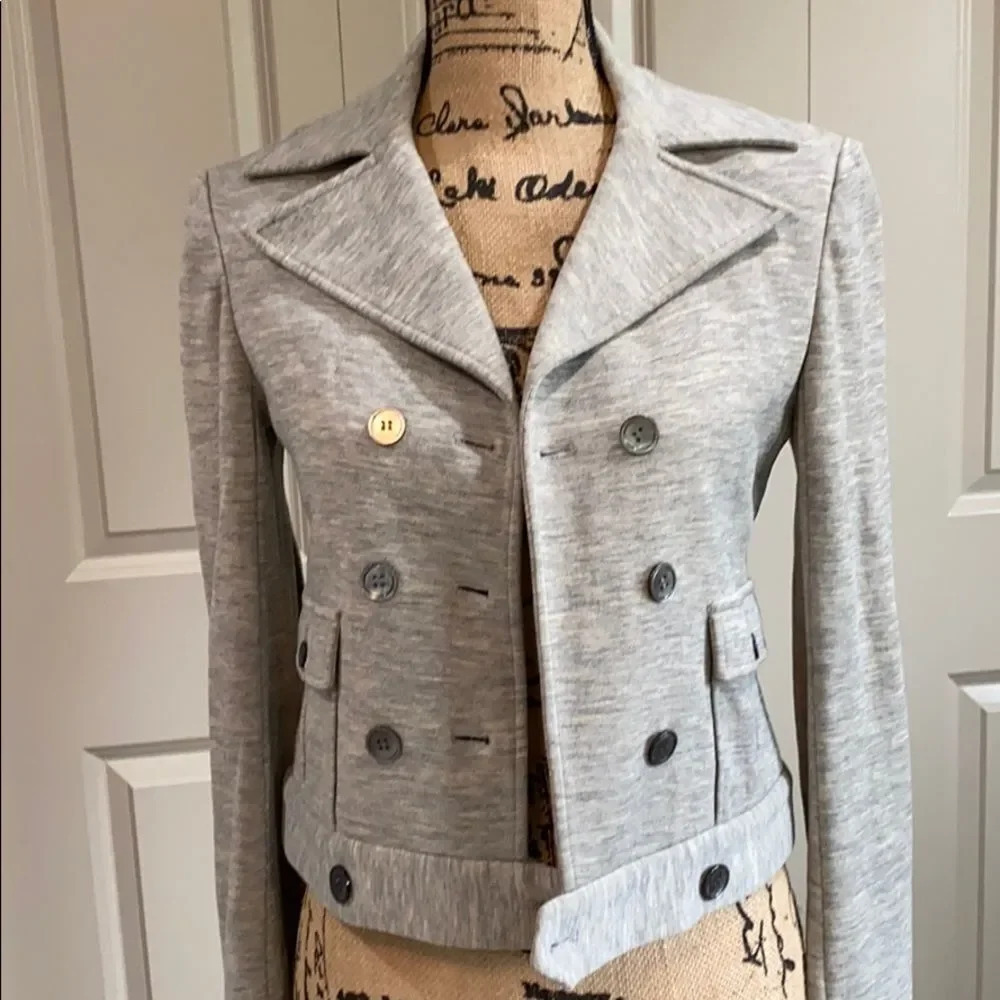 IISLI knit cropped blazer. - Picture 4 of 8